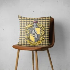 Harry Potter Hufflepuff Square Cushion 9 Harry Potter Hufflepuff Square Cushion -Fashion Clothing Shop 13813851 6164955017746546