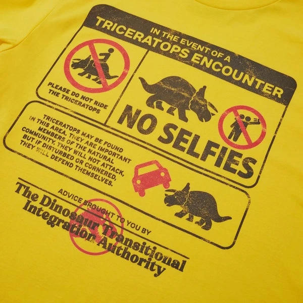 Jurassic World Triceratops Encounter Survival Guide Men's T-Shirt - Yellow 5 Jurassic World Triceratops Encounter Survival Guide Men's T-Shirt - Yellow - Image 3